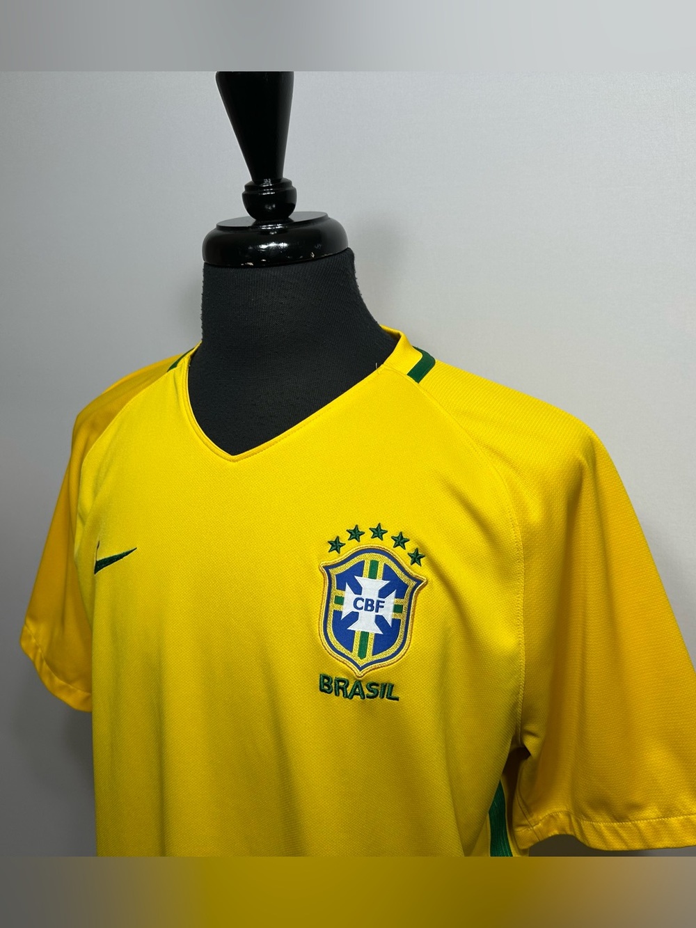 Authentic Nike Brazil 2016 2017 Home Jersey Men's XL Soccer Shirt 724597-703
